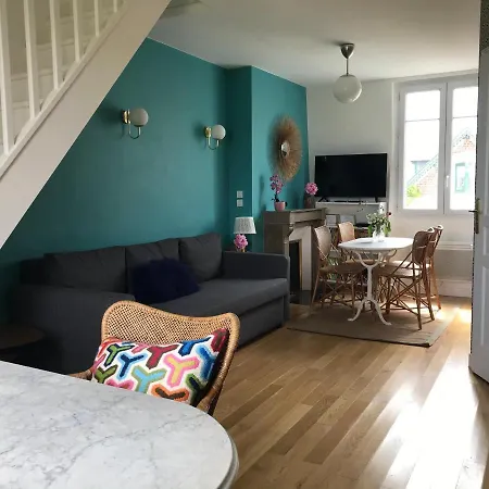 Apartment Triangle D Or
